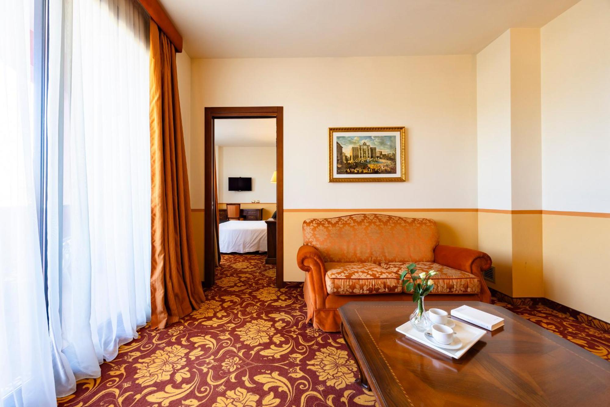 Il Gentiluomo Hotel & Spa อาเรซโซ ภายนอก รูปภาพ